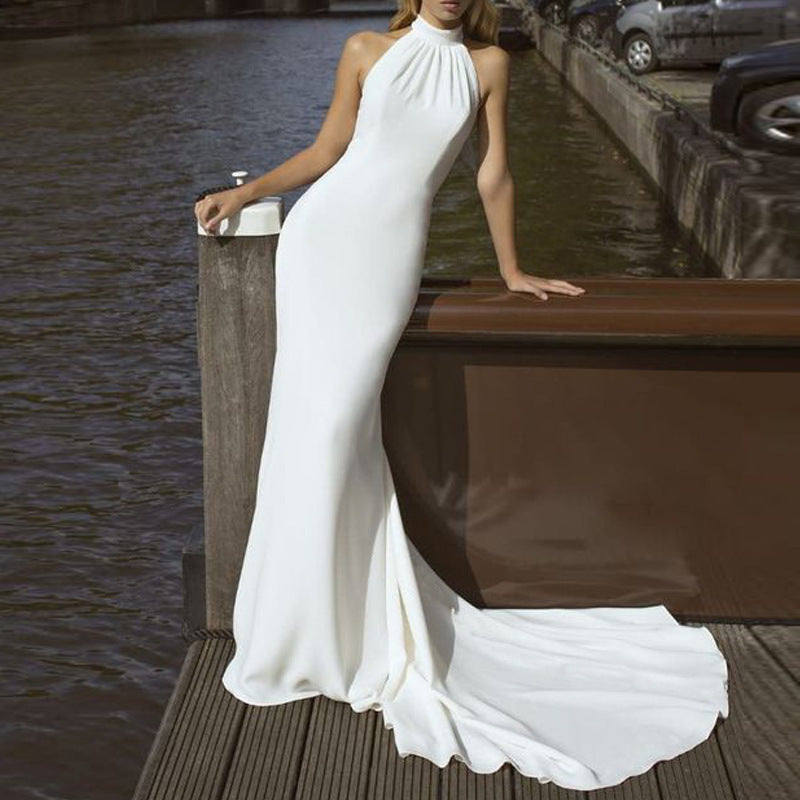 Elegant Round Neck Halter Gown – White Slim Fit Evening Dress